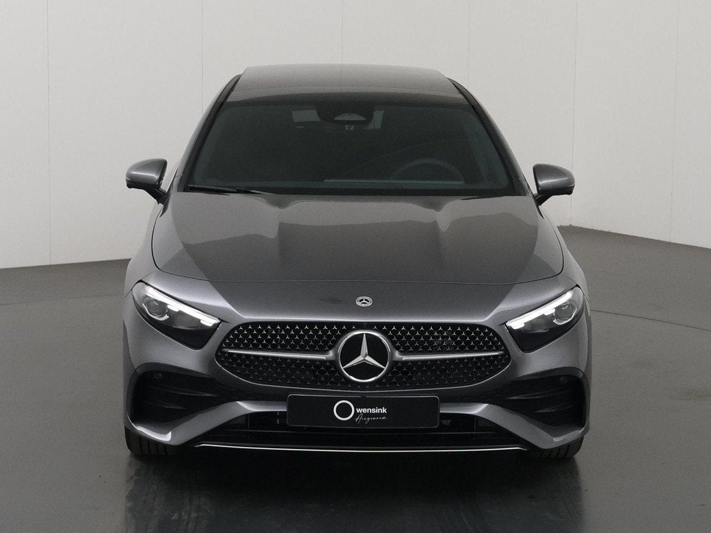 Mercedes-Benz A-Klasse 250e Business Solution AMG | Panorama, Auto's, Mercedes-Benz, 4 cilinders, 163 pk, Plug-in hybride, Bedrijf