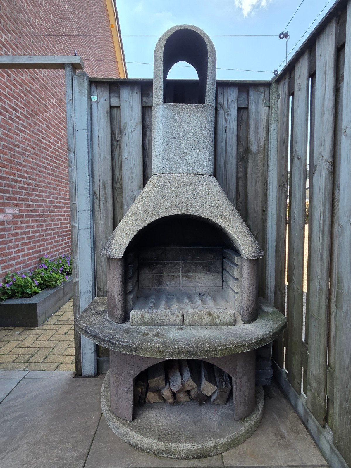 Betonnen bbq, Ophalen, Gebruikt