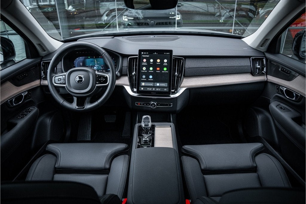 Volvo XC90 T8 Plus Dark Facelift Plug-in hybrid AWD * HUD *, 12 maanden, Gebruikt, Zwart, 4 cilinders