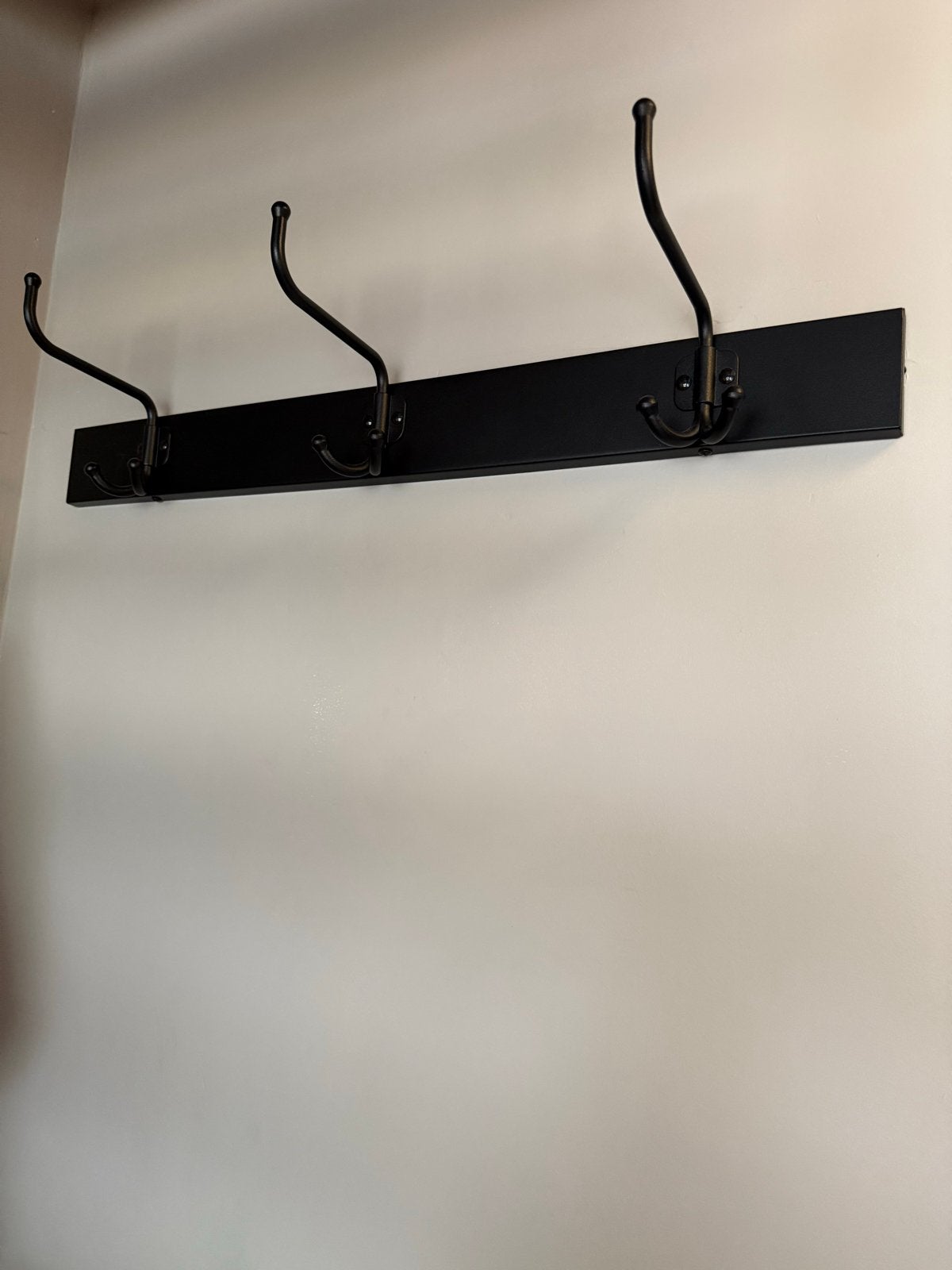 Ikea Pinnig kapstok met 3 haken - Zwart, Huis en Inrichting, Woonaccessoires | Kapstokken, Ophalen of Verzenden, Gebruikt, Metaal