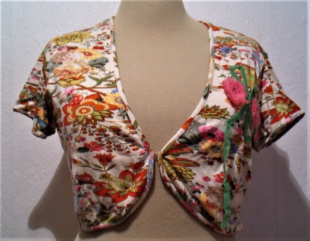 Leuk viscose bloemen print hesje van Rene Derhy! S, Zo goed als nieuw, Korte mouw, Maat 36 (S), Meerkleurig