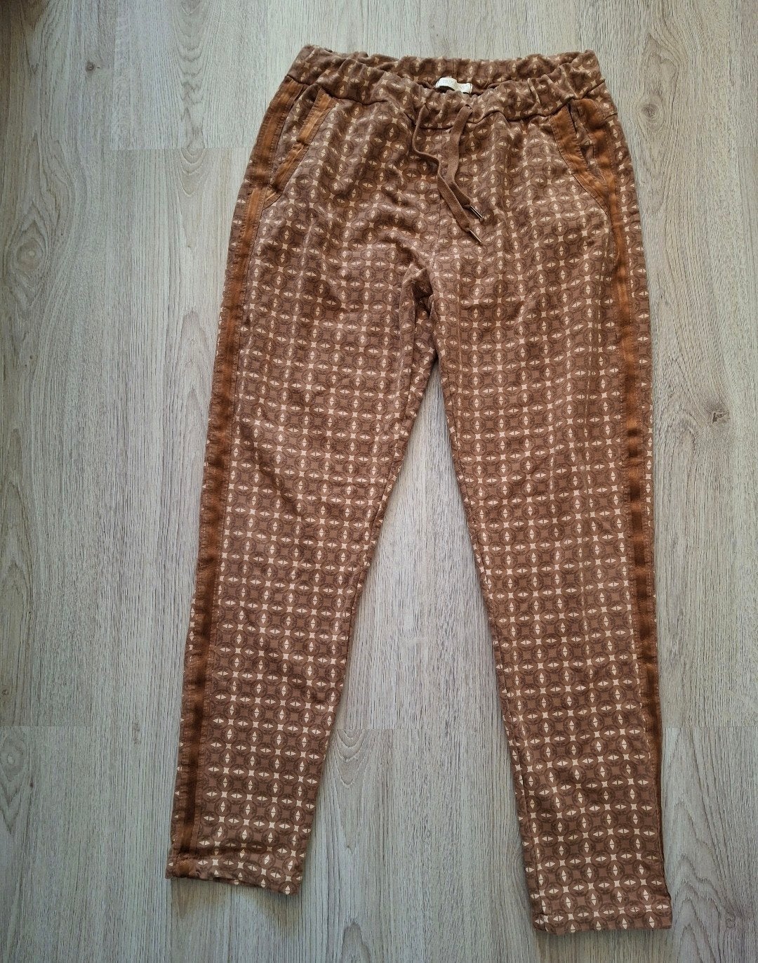 Triple Nine broek bruin met patroon maat XL, Kleding | Dames, Bruin, Maat 46/48 (XL) of groter, Zo goed als nieuw, Lang