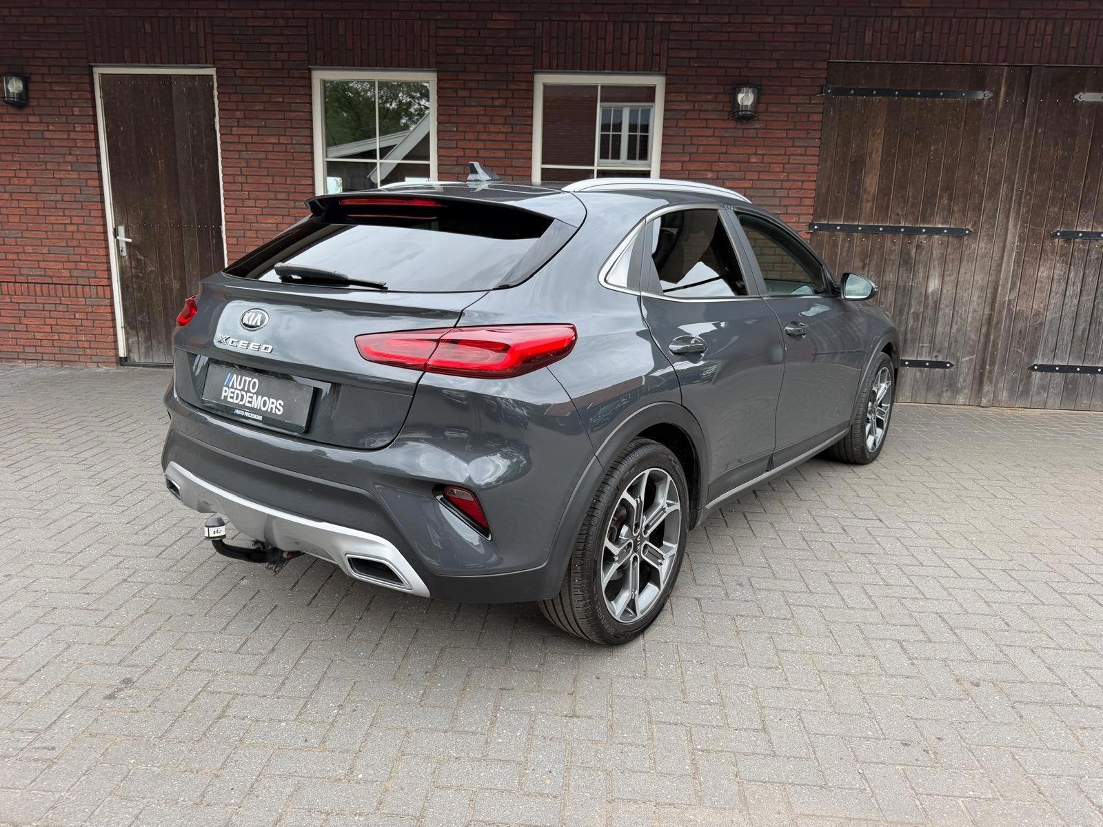 Kia XCeed 1.0 T-GDi DynamicLine | Trekhaak| Camera| LED| Car, Auto's, Gebruikt, 1232 kg, Leder en Stof, Handgeschakeld