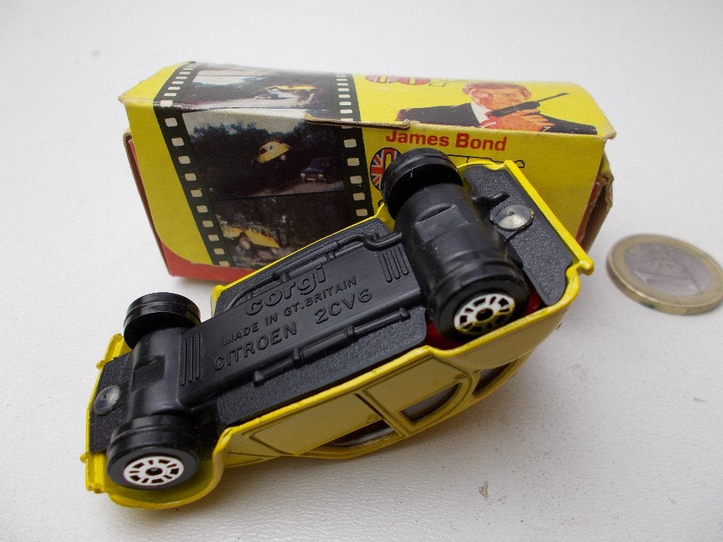 1981 Corgi JAMES BOND 007 CITROEN 2CV6 + ORIGINEEL DOOSJE!, Ophalen of Verzenden, Zo goed als nieuw, Auto, Corgi