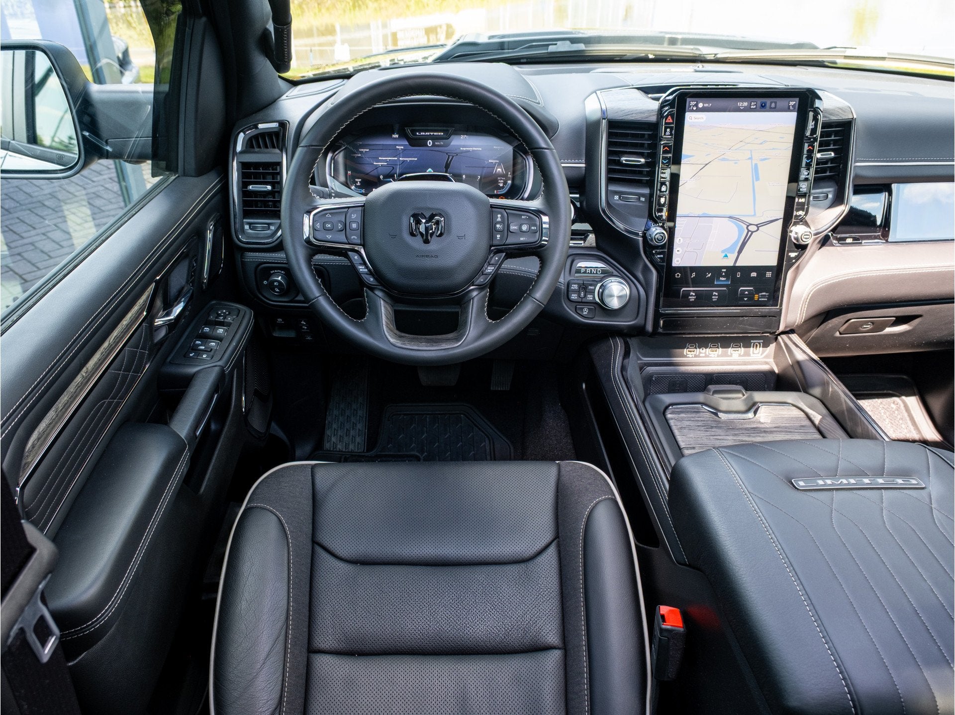 Dodge Ram 1500 Limited XXL | Pano | H&K | 22" | Flares | Pas, Automaat, 3500 kg, Zwart, Zwart