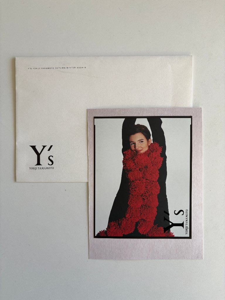Y's Yohji Yamamoto, A/W 2004-5, Postcard met enveloppe, Ophalen of Verzenden, 1980 tot heden, Ongelopen, Sterren en Beroemdheden
