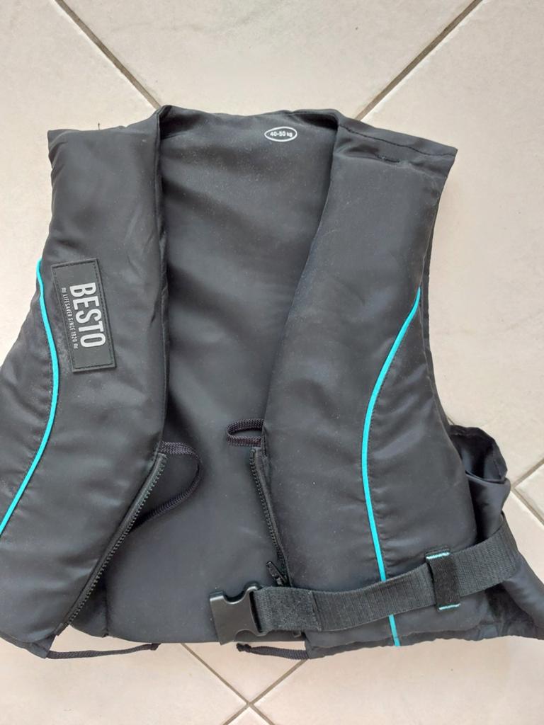 Zwemvest kind 40 50 kilo Besto, Watersport en Boten, Ophalen, Nieuw, Kind, Reddingsvest of Zwemvest