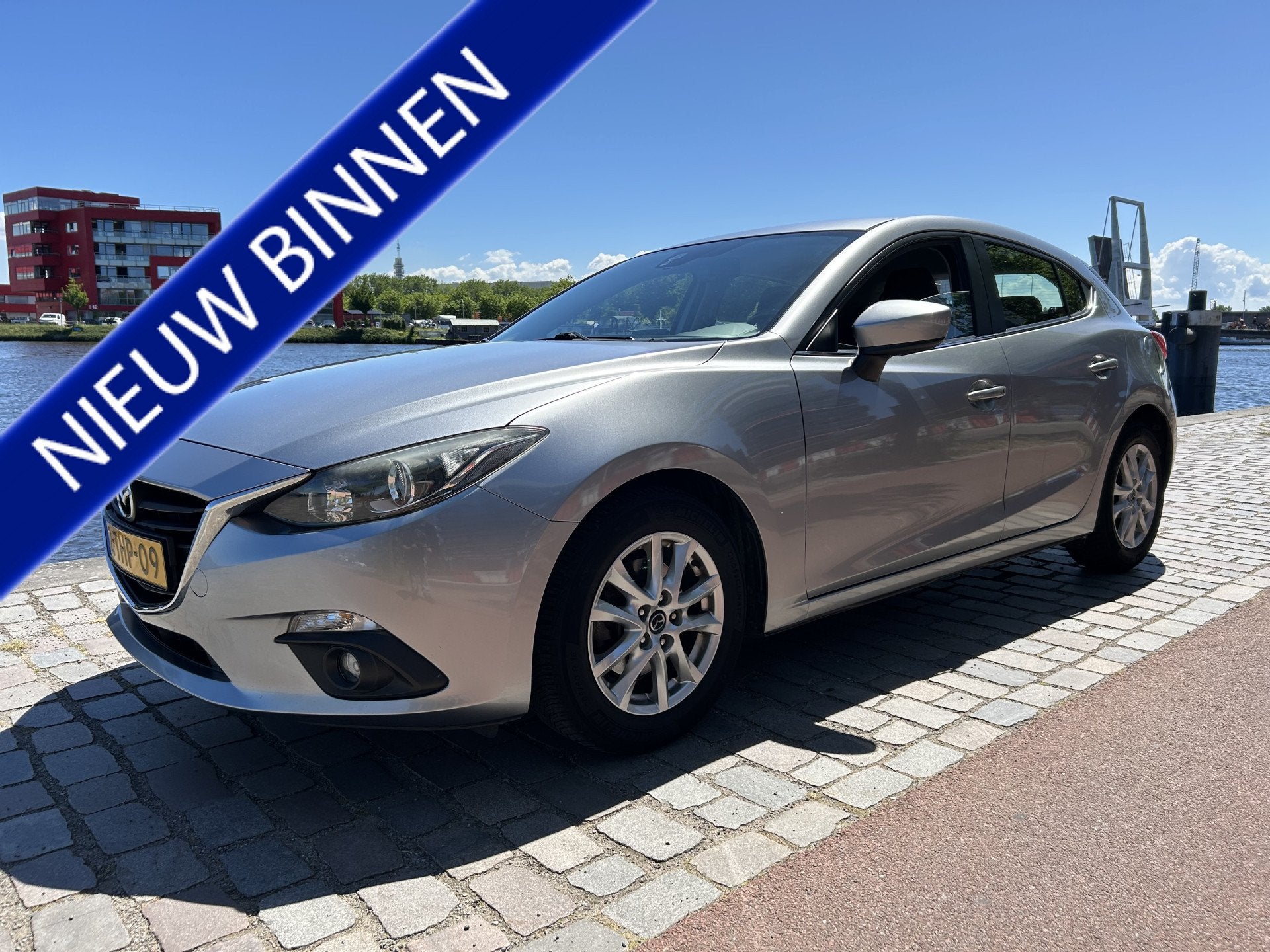 Mazda 3 2.0 TS airco navigatie/camera keurige auto, Auto's, Mazda, Voorwielaandrijving, Stof, Gebruikt, Zwart