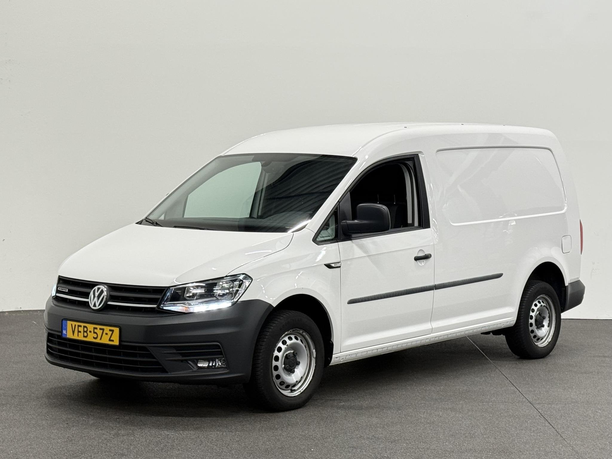 Volkswagen Caddy 1.4 TGI L2H1 EcoFuel Maxi Comfortline Airco, Stof, Gebruikt, Zwart, 4 cilinders