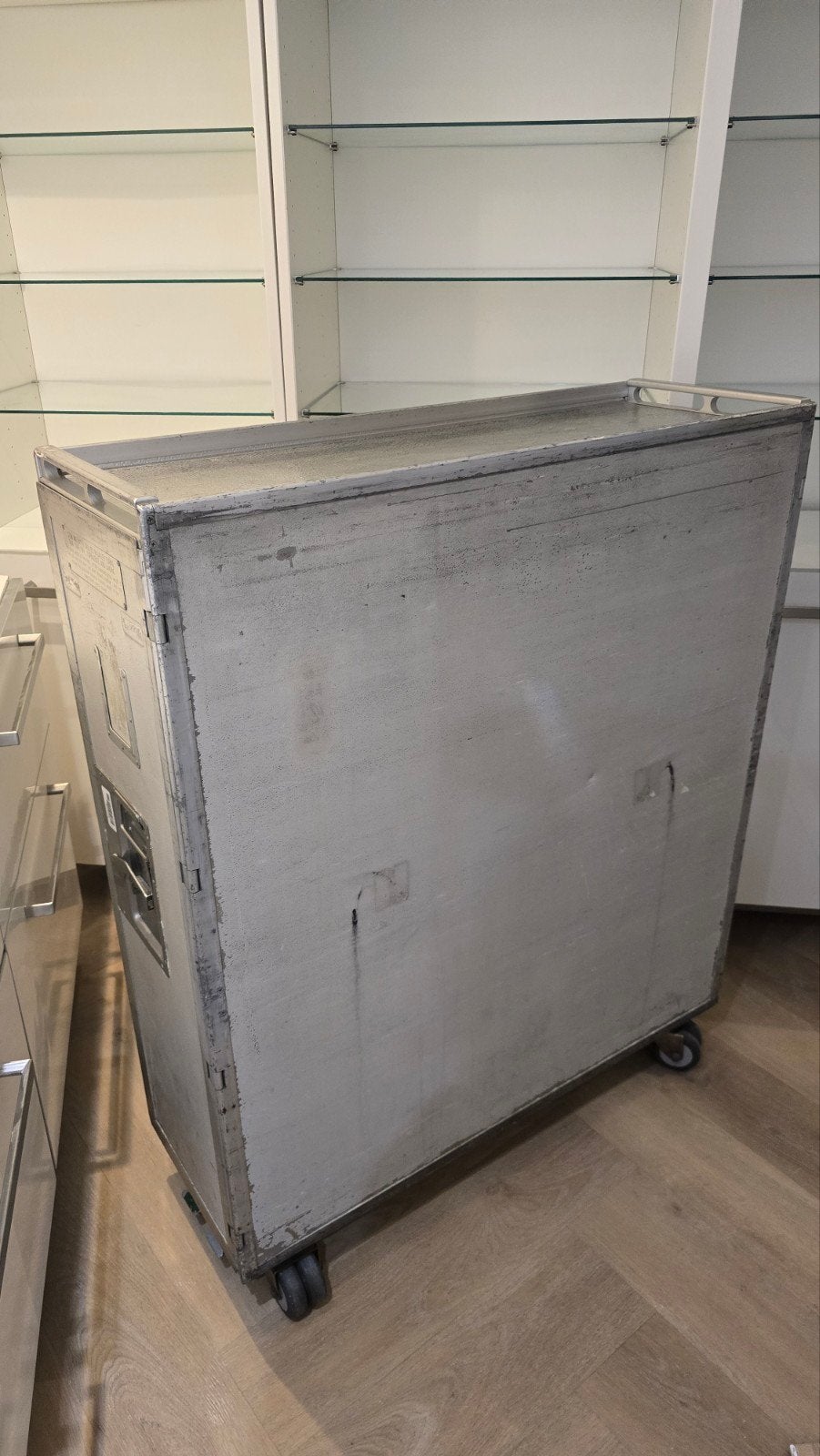 KLM trolley - originele staat, Ophalen