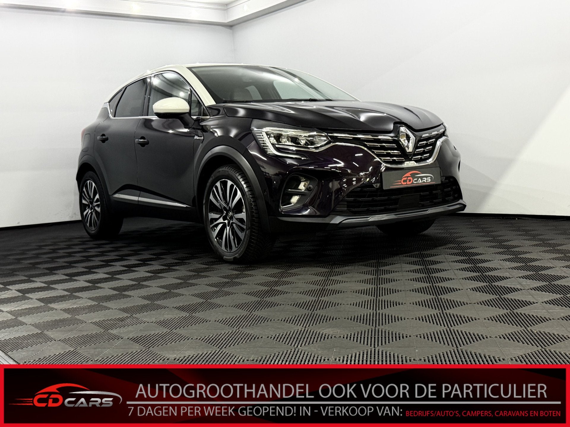Renault Captur 1.3 TCe 155 Initiale Paris 360 Camera, Half l, Auto's, Gebruikt, Euro 6, 4 cilinders, Leder en Stof