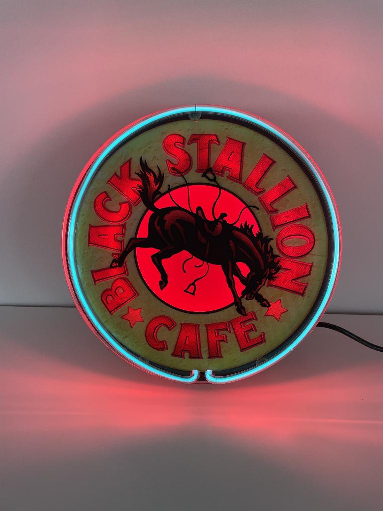 Neon (glas) lichtreclame Black Stallion, Ophalen, Gebruikt, Lichtbak of (neon) lamp