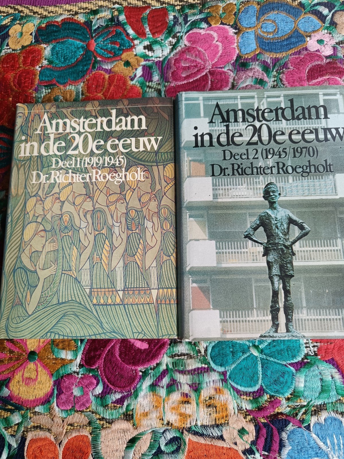 Amsterdam in de 20e eeuw - Deel 1 & 2 (Dr. Richter Roegholt), Boeken, Ophalen of Verzenden, 20e eeuw of later, Gelezen, Dr. Richter Roegholt