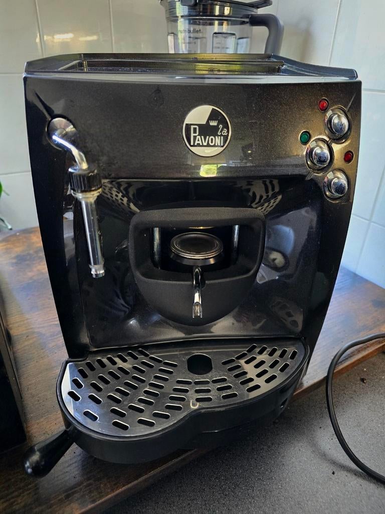 La Pavoni Espresso Machine met melkopschuimer, Witgoed en Apparatuur, Koffiezetapparaten, Stoompijpje, Koffiepads en cups, Gebruikt
