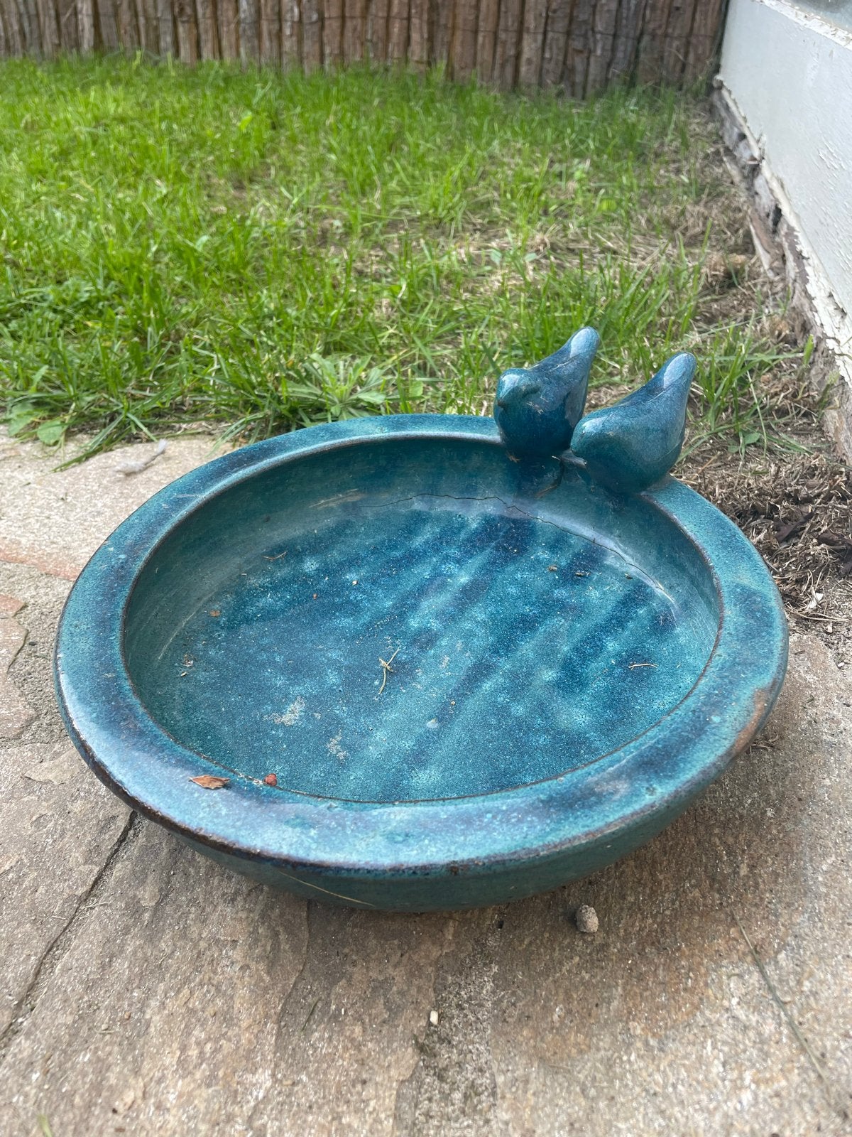 GRATIS Vogelbadje met beginnende scheur, Ophalen, Gebruikt