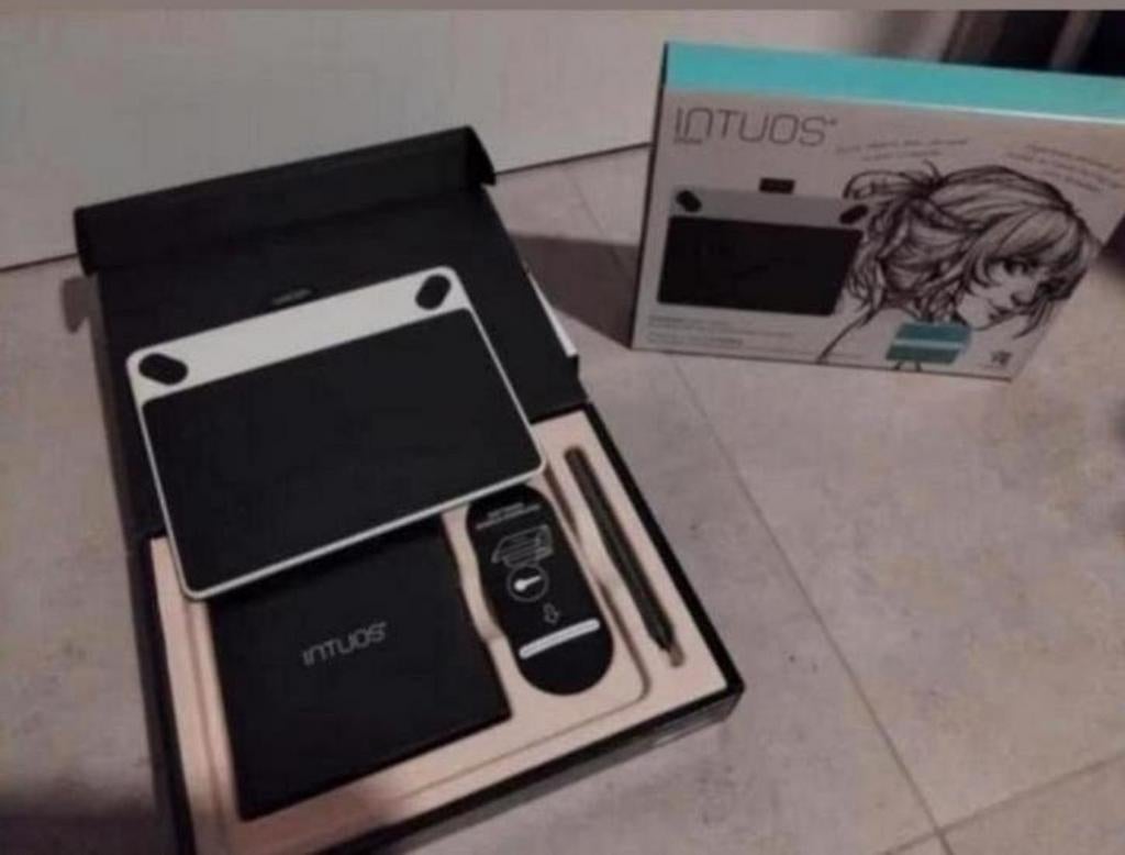 Wacom intuos draw teken tablet nieuw in doos compleet tekent, Ophalen of Verzenden, Nieuw