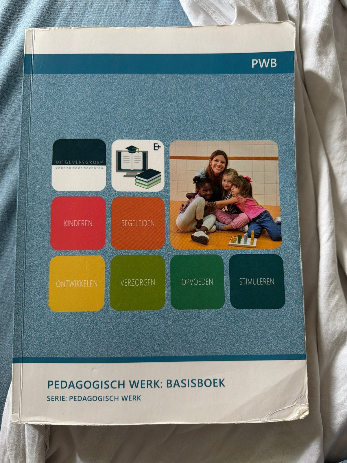 Pedagogisch Werk: Basisboek - Uitgeversgroep (MBO), Boeken, Ophalen, Gamma, Gelezen, MBO