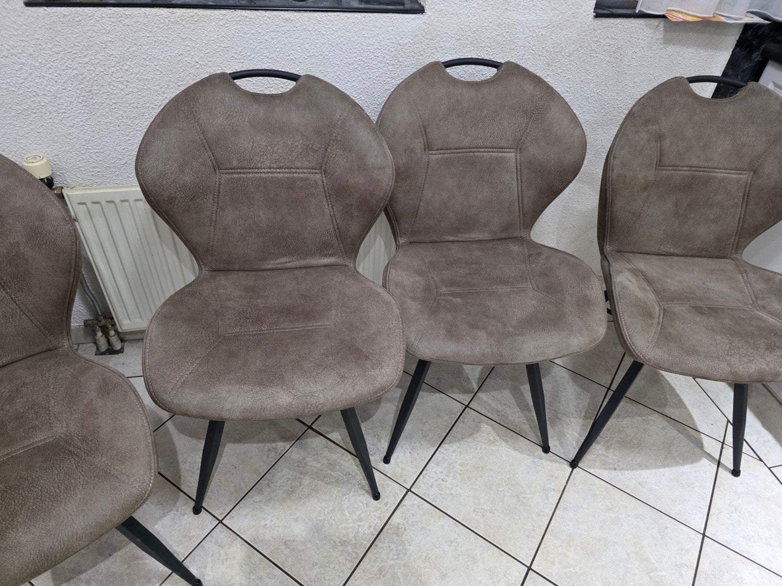 Set van 4 Pronto Wonen Loana eetkamerstoelen taupe, Huis en Inrichting, Stoelen, Ophalen, Overige kleuren, Zo goed als nieuw, Modern