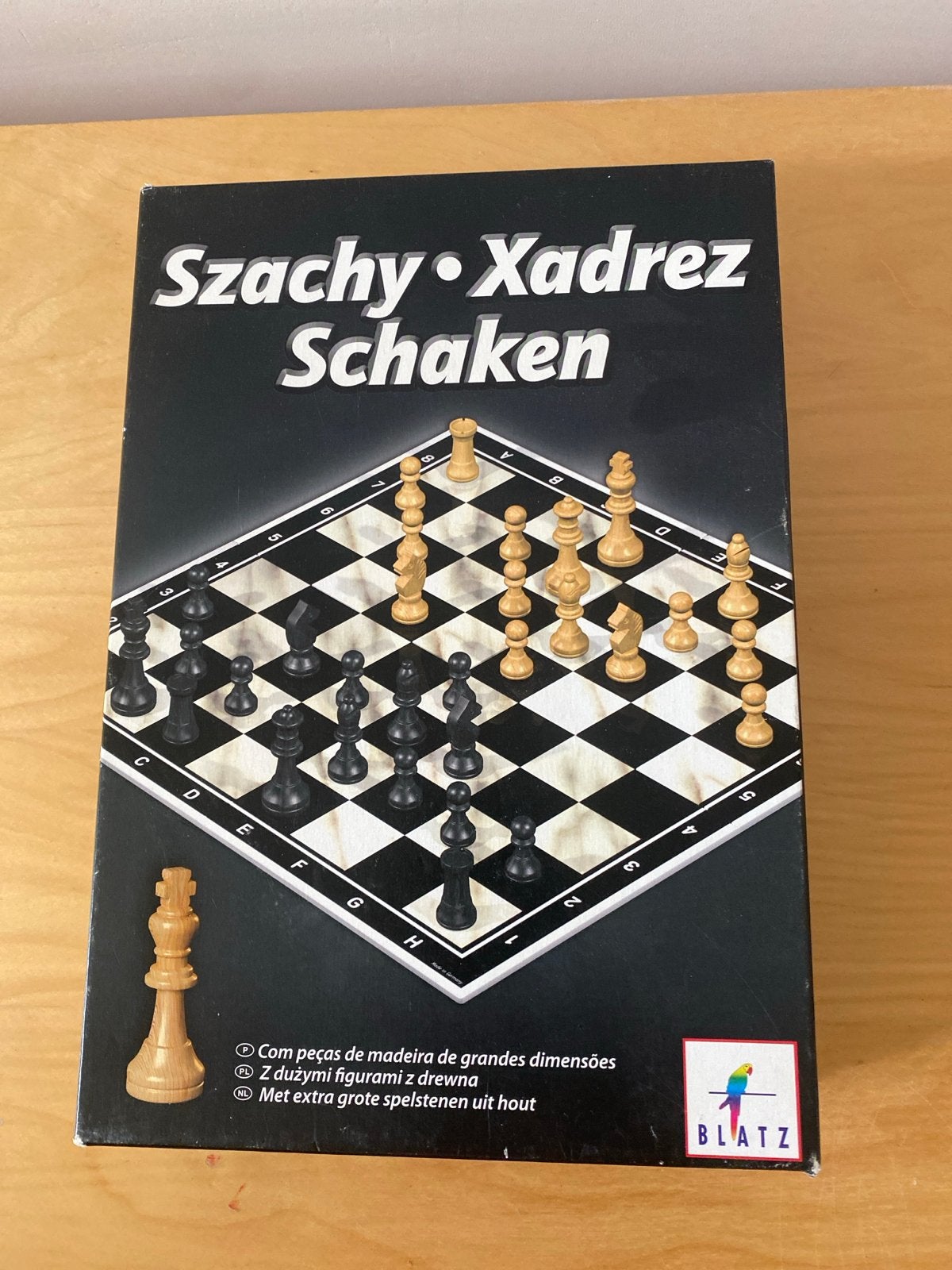 Schaakspel met extra grote houten schaakstukken, Een of twee spelers, Ophalen, Zo goed als nieuw