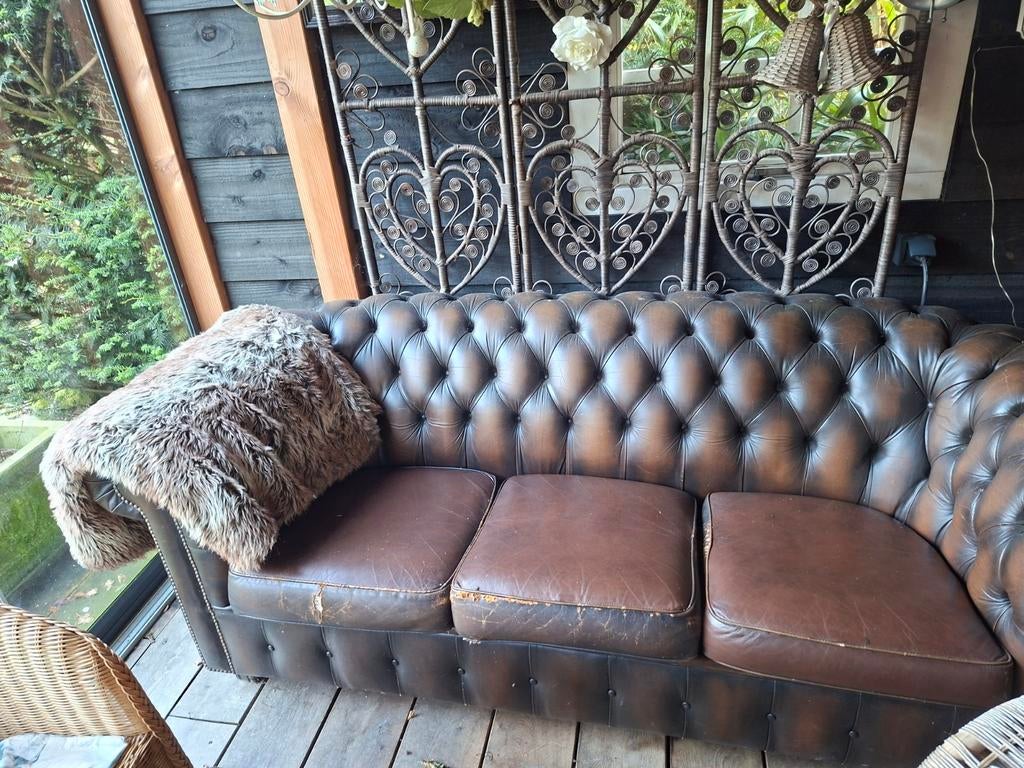 Vintage shesterfield bank, Huis en Inrichting, Banken | Bankstellen, Ophalen of Verzenden, Gebruikt, 75 tot 100 cm
