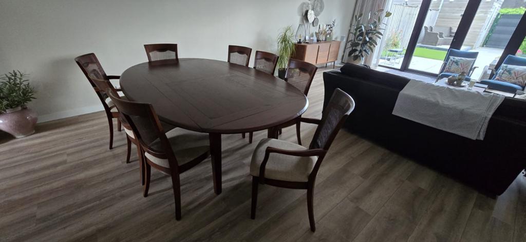 Tafel Avercamp en 8 stoelen model Steenbergen van Bannink bv, Gebruikt, 100 tot 150 cm, Klassiek, Eikenhout