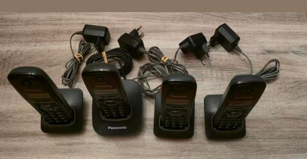 Complete Panasonic KX-TG1611 DECT met 4 handsets. basisstati, Ophalen of Verzenden, Refurbished, 4 handsets of meer, Stralingsarm