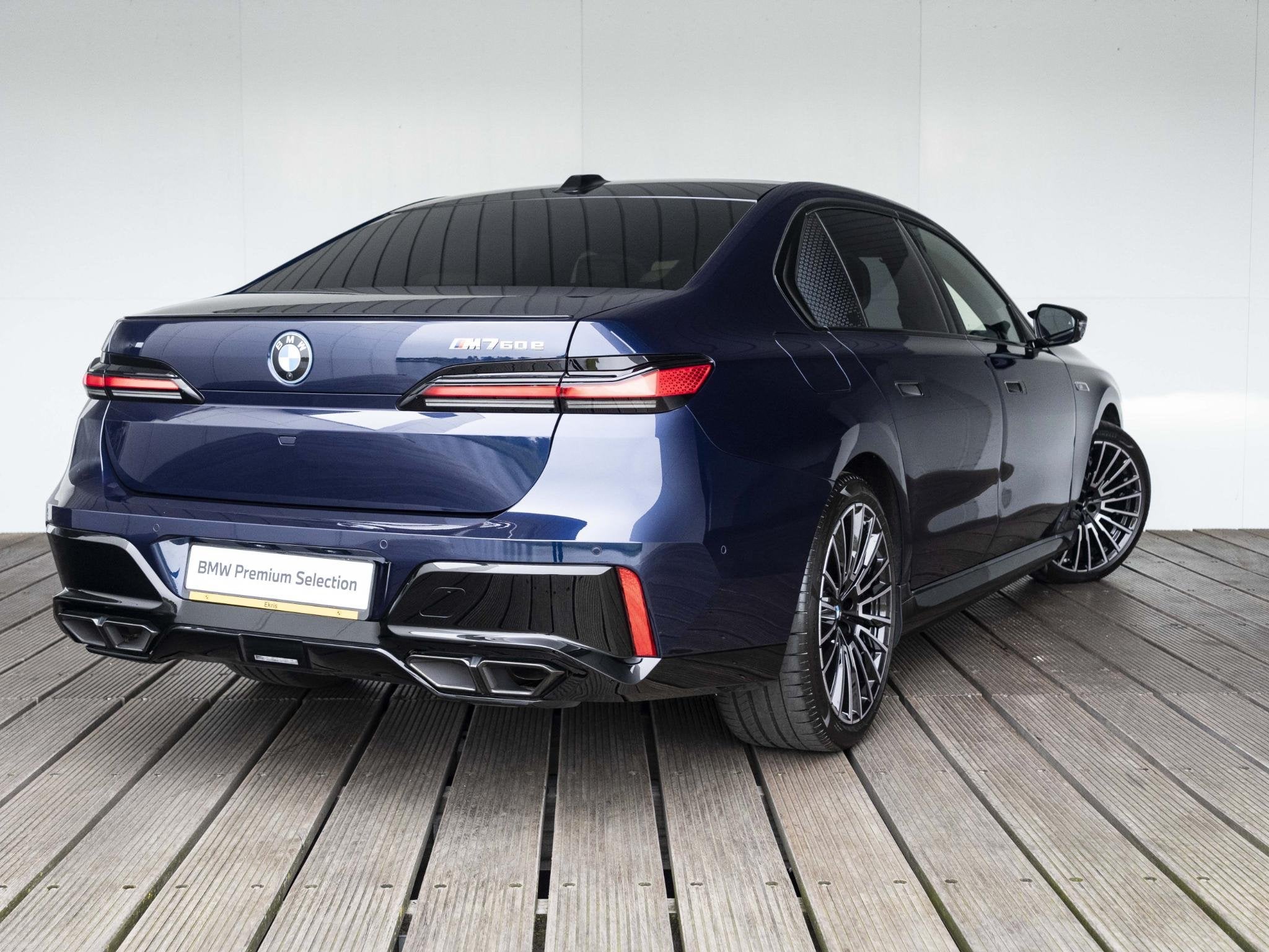 BMW 7 Serie M760e | M Performance Pack | Connoisseur Pack |, Gebruikt, Blauw, Vierwielaandrijving, Hybride Elektrisch/Benzine