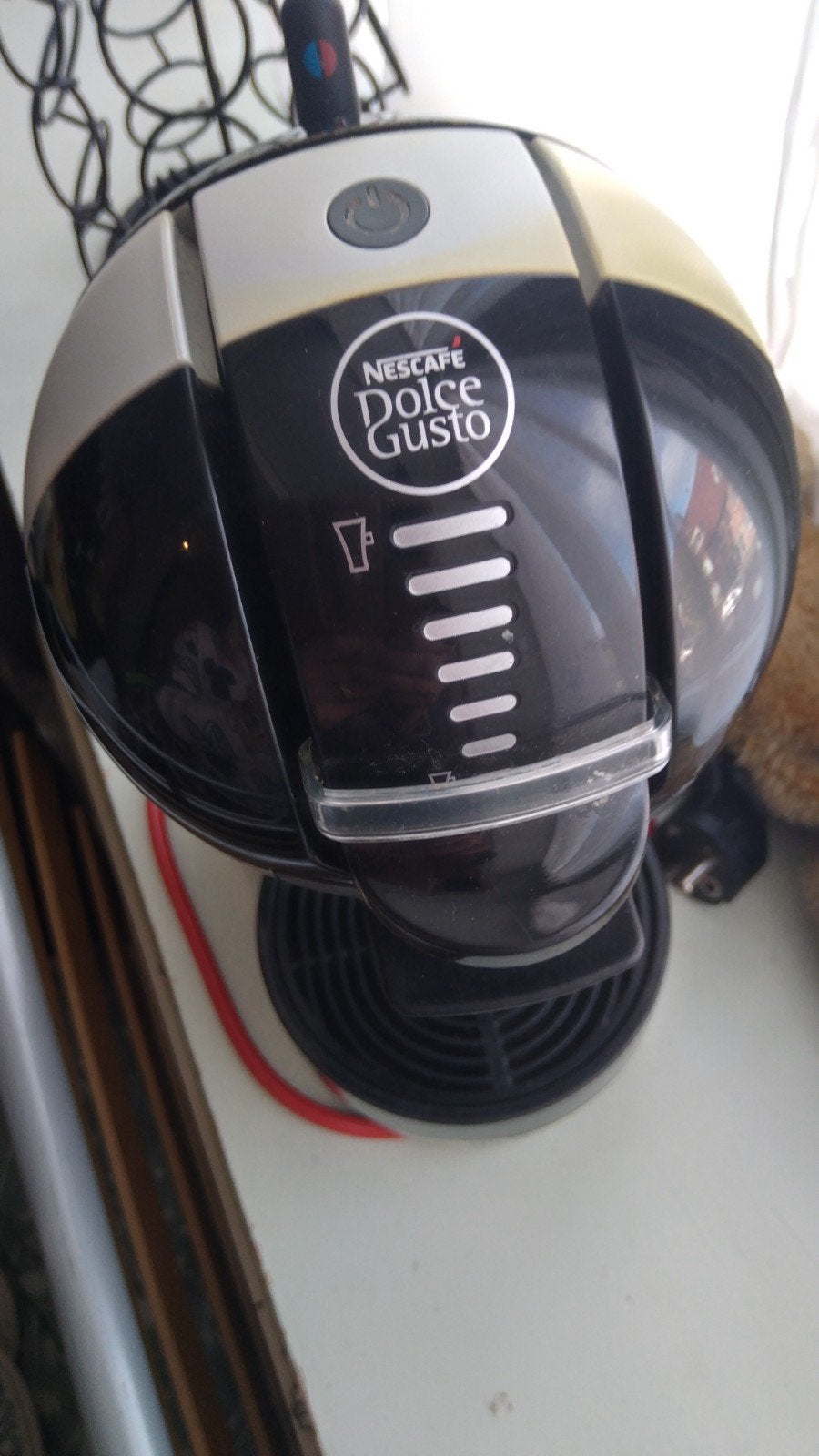 Dolce Gusto  apparaat, Ophalen, Koffiemachine, Zo goed als nieuw, Koffiepads en cups