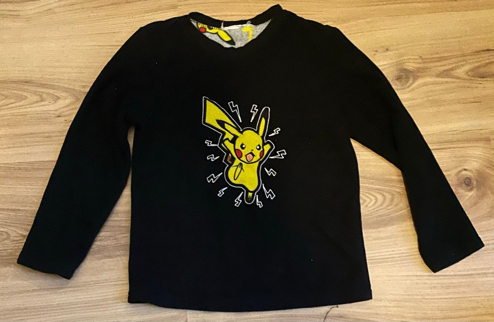 Pikachu Pyjama Set - Maat 116, Ophalen of Verzenden, Gebruikt, Jongen of Meisje, Nacht- of Onderkleding