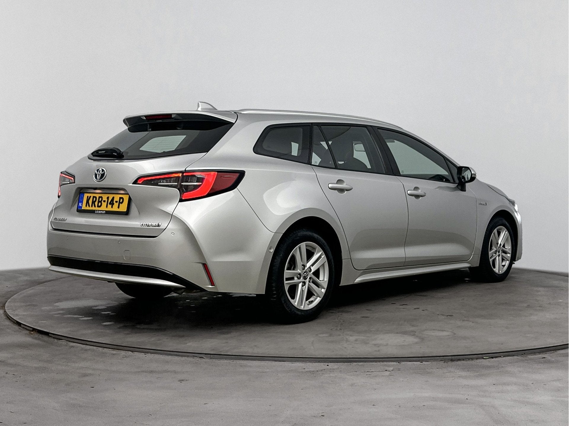 Toyota Corolla Touring Sports 1.8 Hybrid Business | Parkeers, Auto's, Gebruikt, 4 cilinders, Corolla, 122 pk