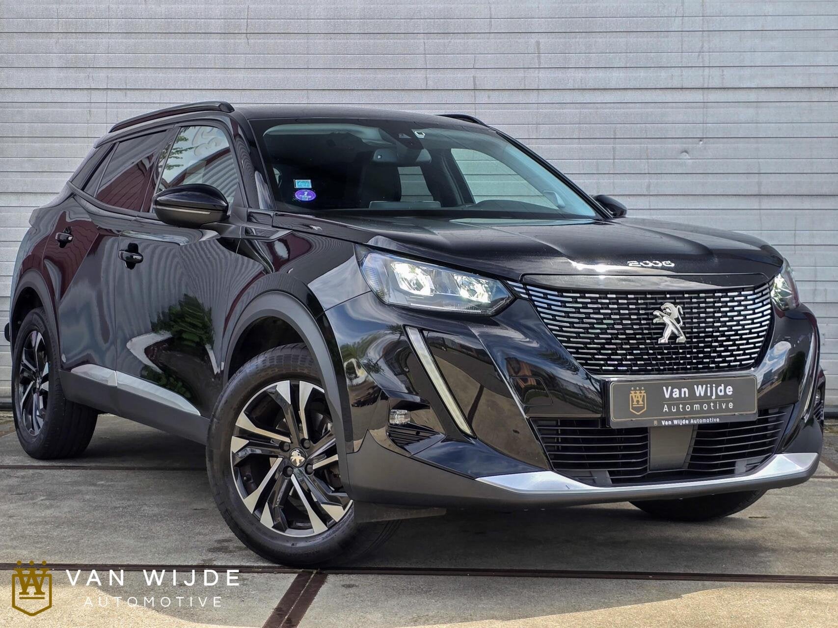 PEUGEOT 2008 ALLURE AUTOMAAT|ACC|CARPLAY|360CAMERA, Gebruikt, 1199 cc, Leder en Stof, Zwart