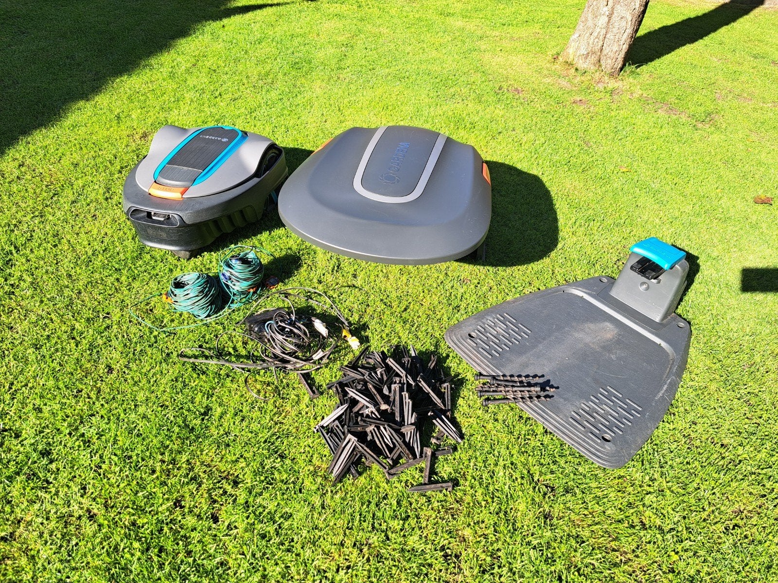 GARDENA SILENO city 350 robotmaaier compleet + garage + draa, Tuin en Terras, Ophalen, Gebruikt, 20 tot 25 cm, GARDENA