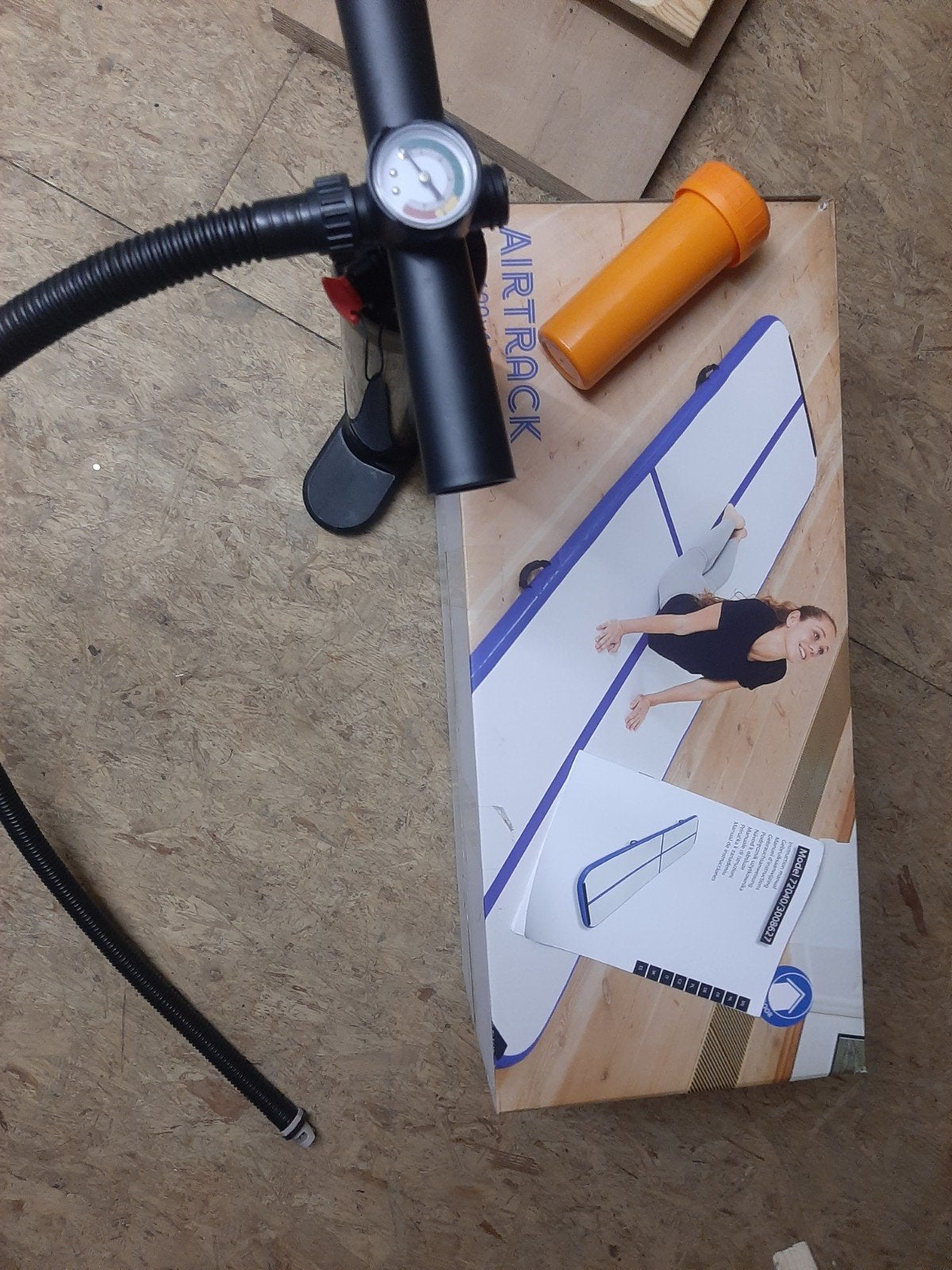airtrack 4 meter, Maat 36 t/m 42, Ophalen, Zo goed als nieuw, Materiaal