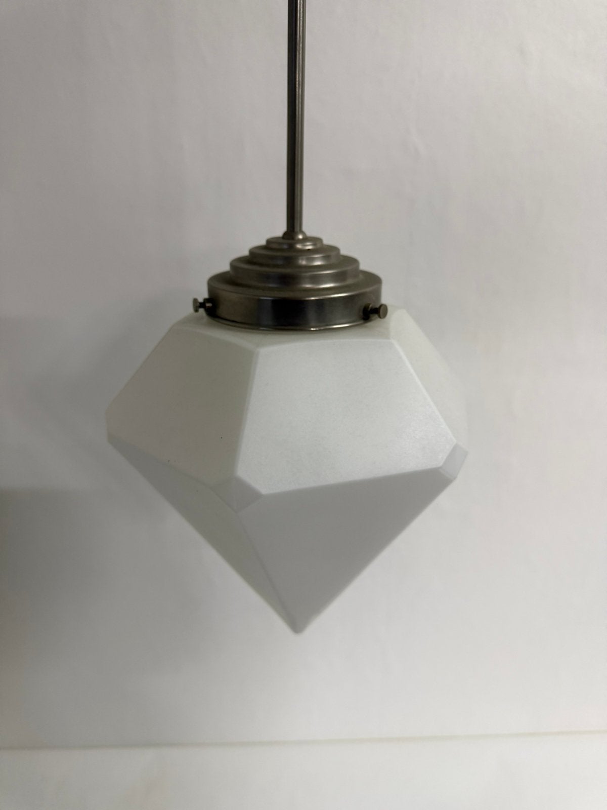 Vintage opaalglas ‘Diamant’ art deco lamp nikkel armatuur, Ophalen of Verzenden, Zo goed als nieuw