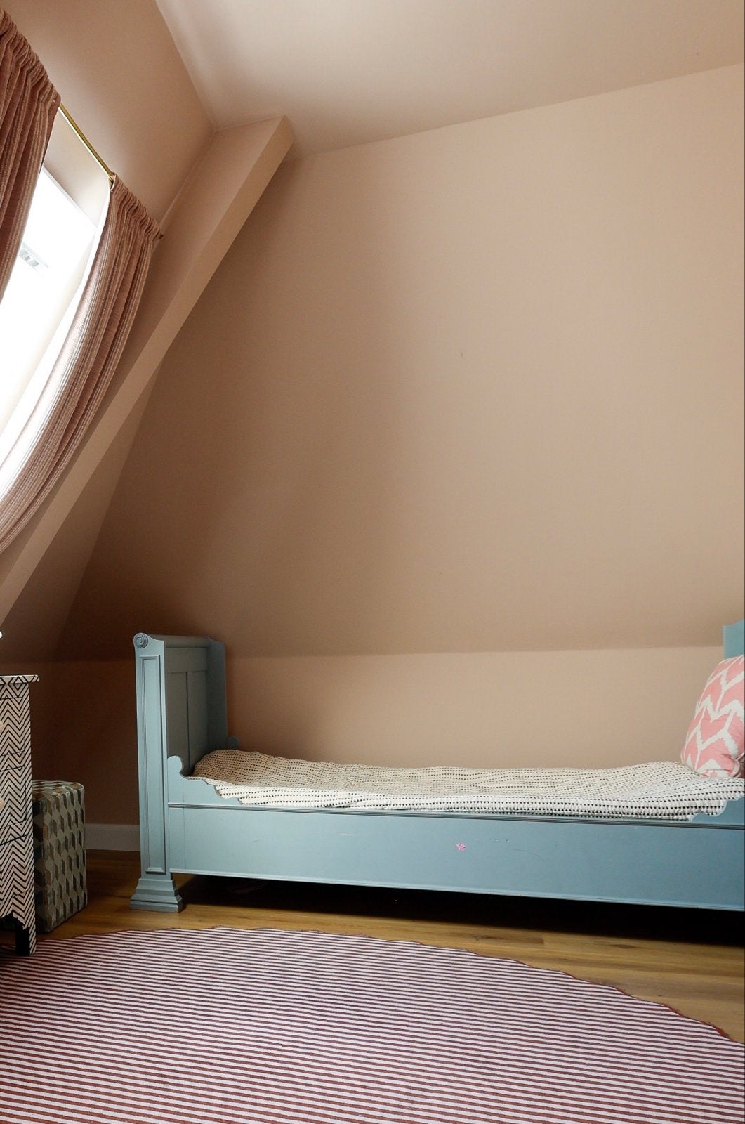 Houten kinderbed blauw 90x200 - Goede staat, Ophalen of Verzenden, Gebruikt, 180 cm of meer, 85 tot 100 cm