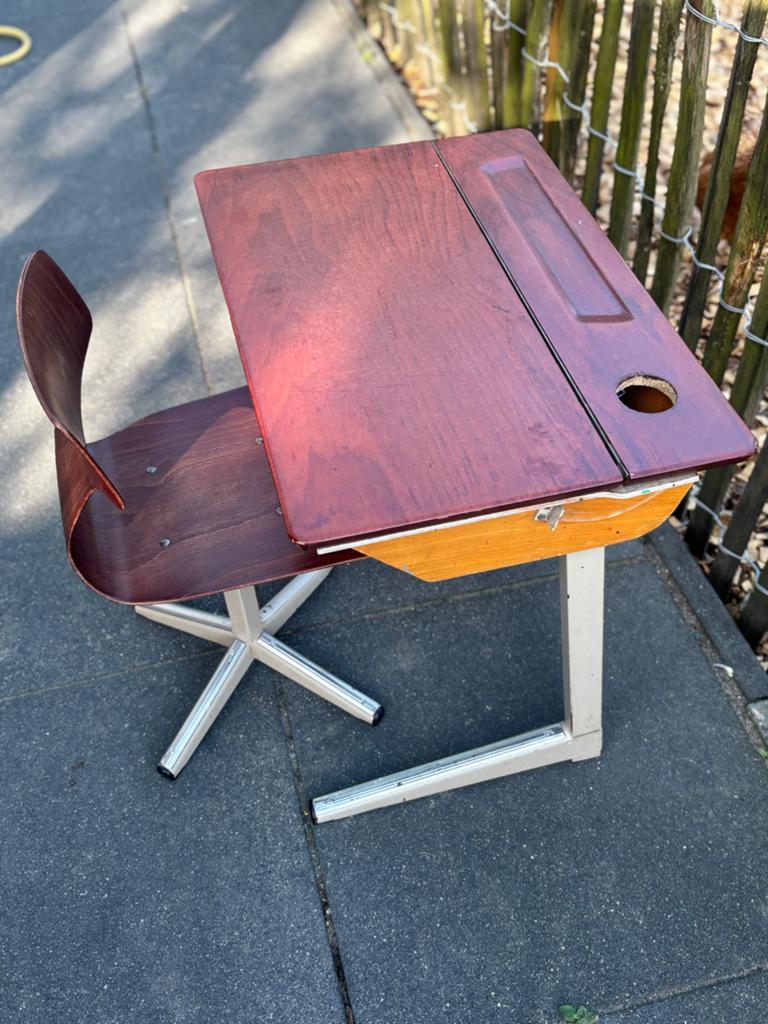 Vintage kinderbureau met stoel  - schoolbureau, Ophalen