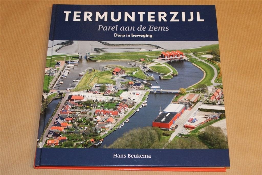 Termunterzijl. Parel aan de Eems. Dorp in beweging., Ophalen of Verzenden, Zo goed als nieuw