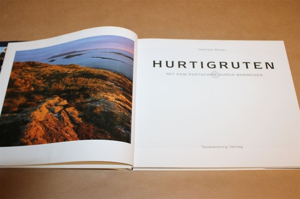 Hurtigruten Noorwegen — Fotoboek Postboot Bergen-Kirkenes, Ophalen of Verzenden, Gelezen, Fotografen