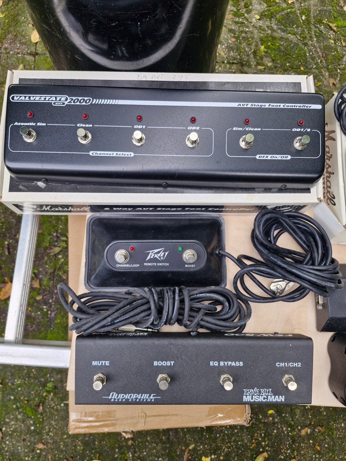 Diverse footswitches voor gitaarversterkers., Muziek en Instrumenten, Ophalen of Verzenden, Zo goed als nieuw