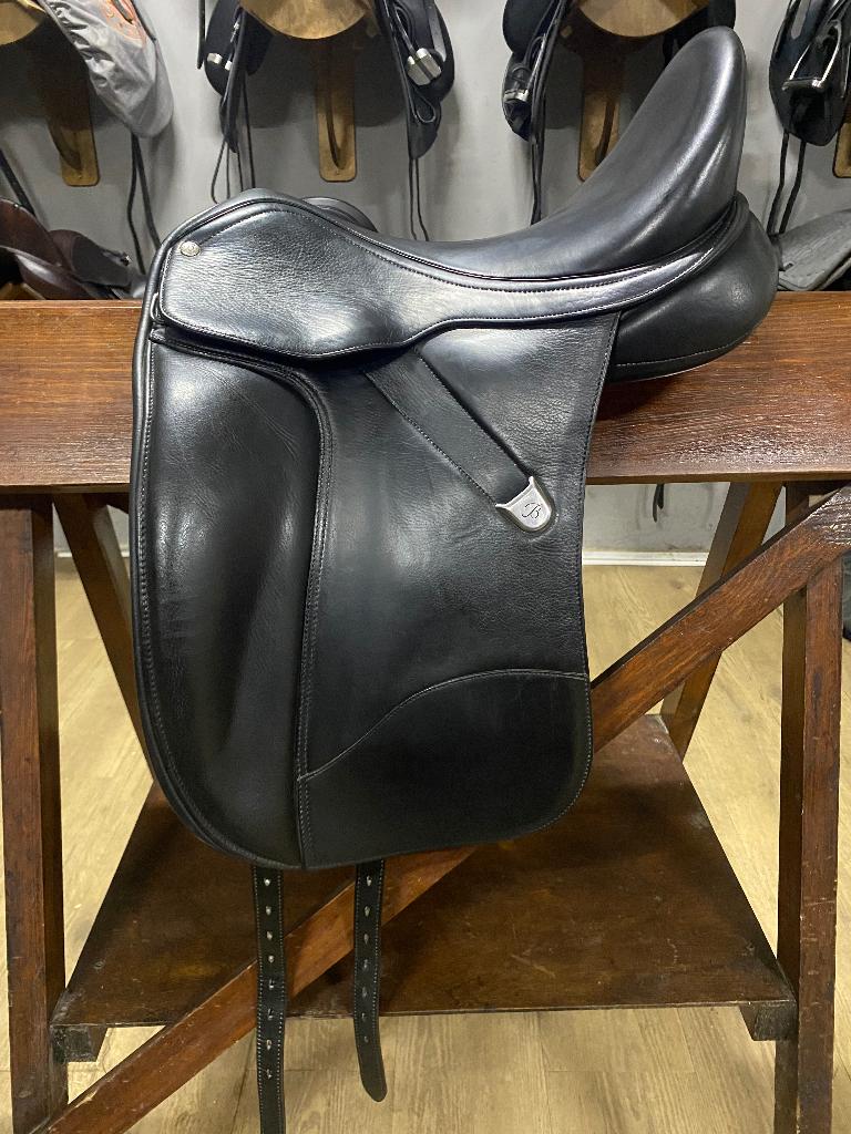 Bates Dressuurzadel 17,5", Ophalen, Gebruikt, Dressuur