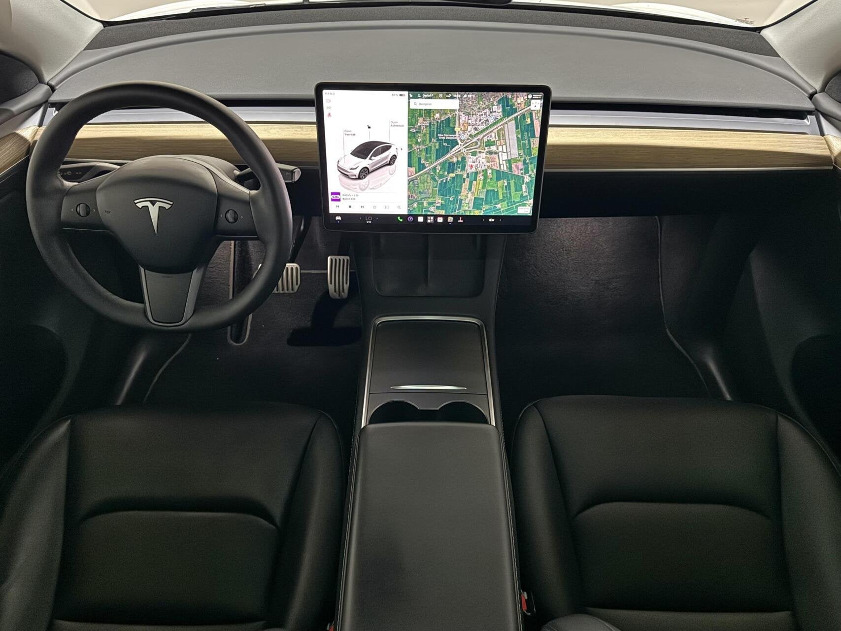 Foto 18 van Tesla Model Y RWD 58 kWh 92% SOH Black Edition Trekhaak FSD