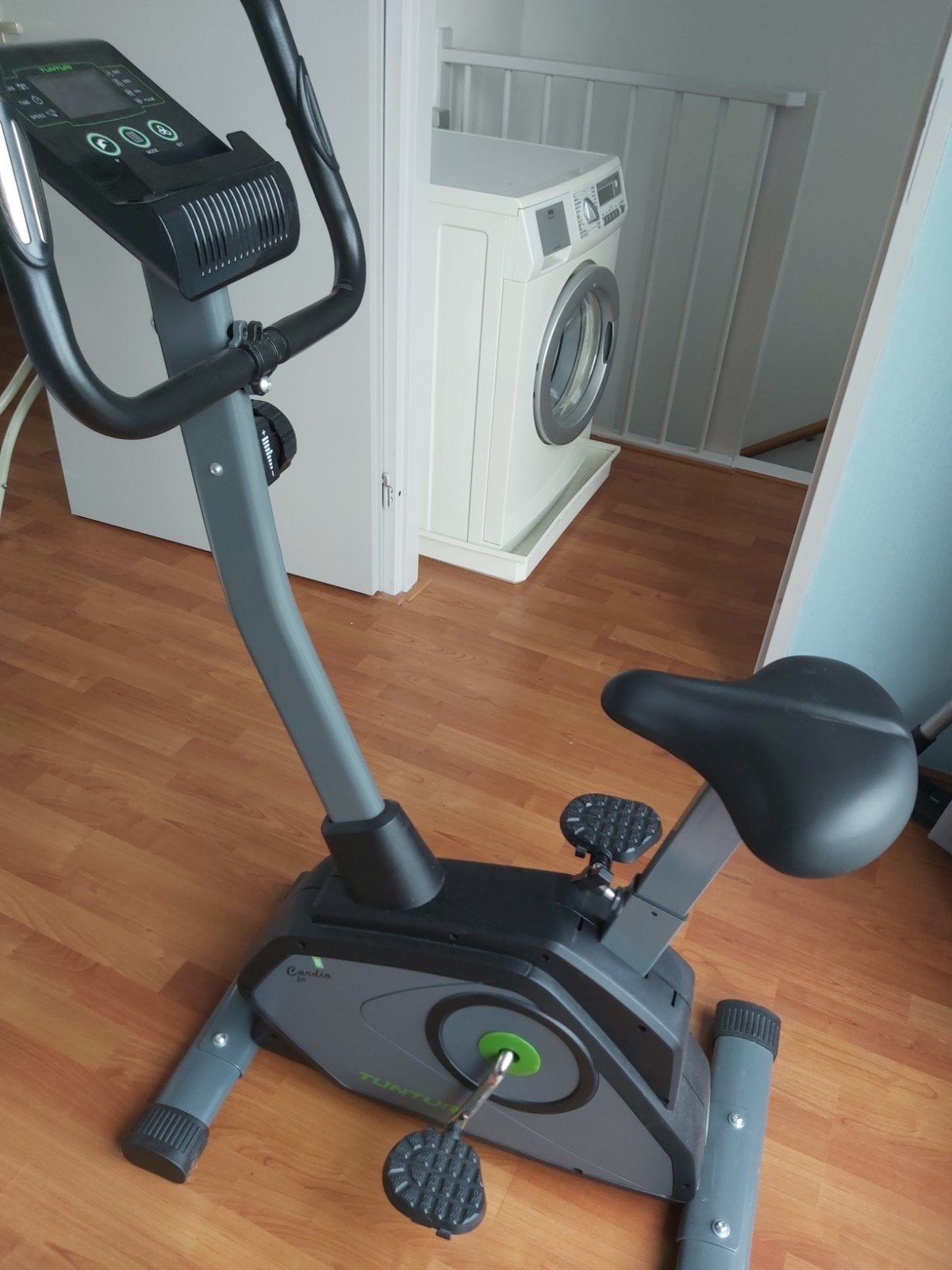aangeboden hometrainer gebruikt merk Tunturi, Ophalen, Gebruikt, Hometrainer