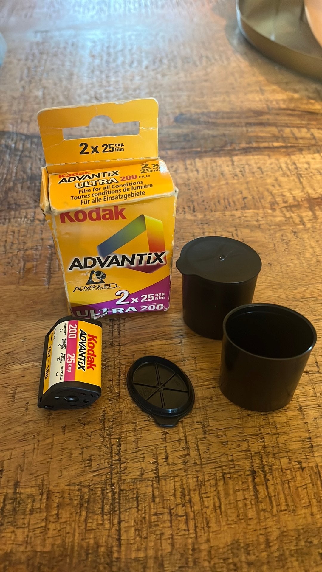Kodak Advantix Ultra 200 APS – 2x 25 film – Expired 07/2001, Ophalen of Verzenden, 35mm film