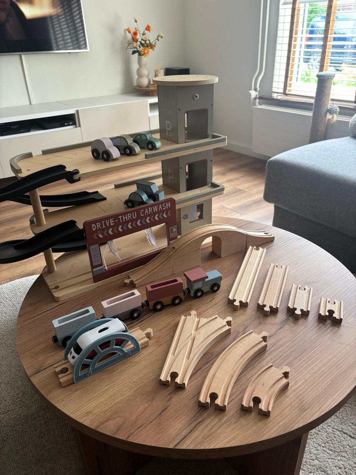 Little Dutch Houten Garage & Treinbaan Set - Uitgebreid, Kinderen en Baby's, Speelgoed | Houten speelgoed, Ophalen, Gebruikt, Overige typen