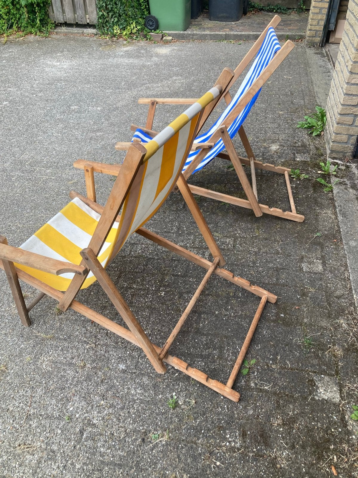 Vintage strandstoelen - Geel/wit en Blauw/wit gestreept, Ophalen, Zo goed als nieuw, Hout, Inklapbaar