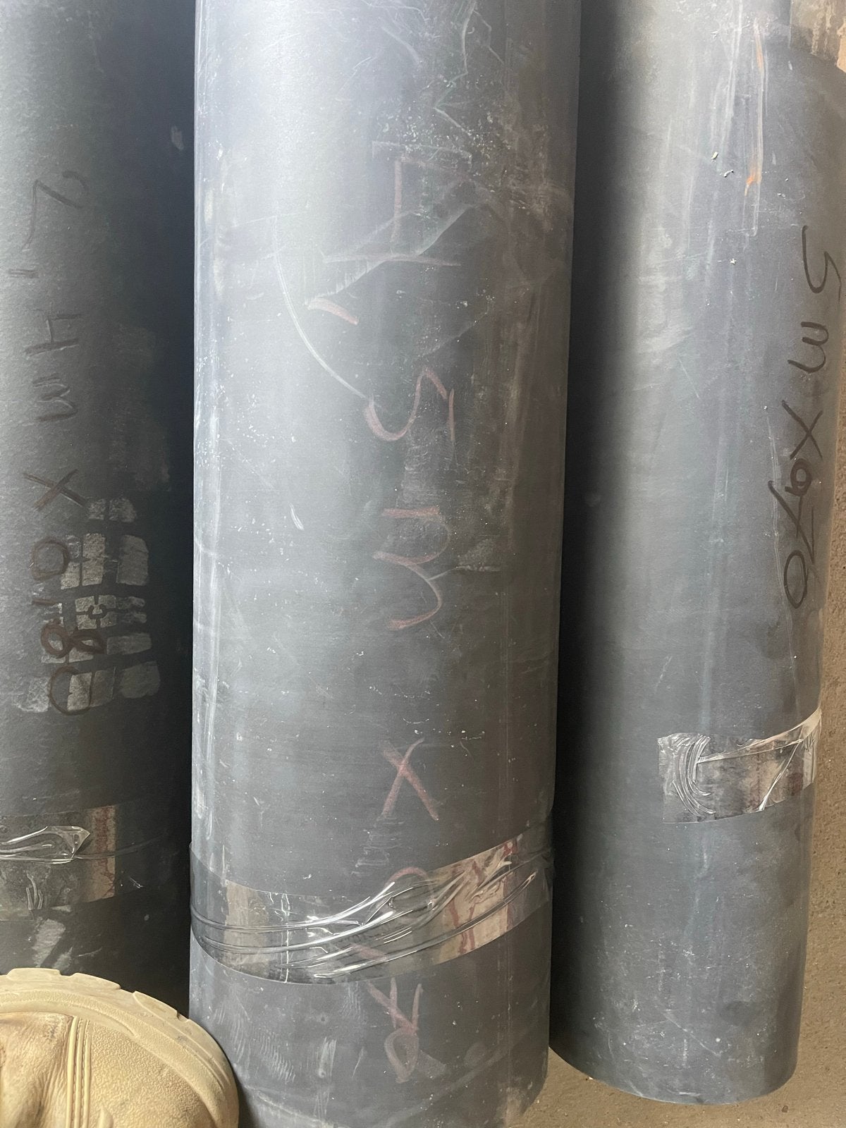 EPDM dakbedekking - 4 rollen in diverse afmetingen, Ophalen, Kunststof, Gebruikt, Zwart