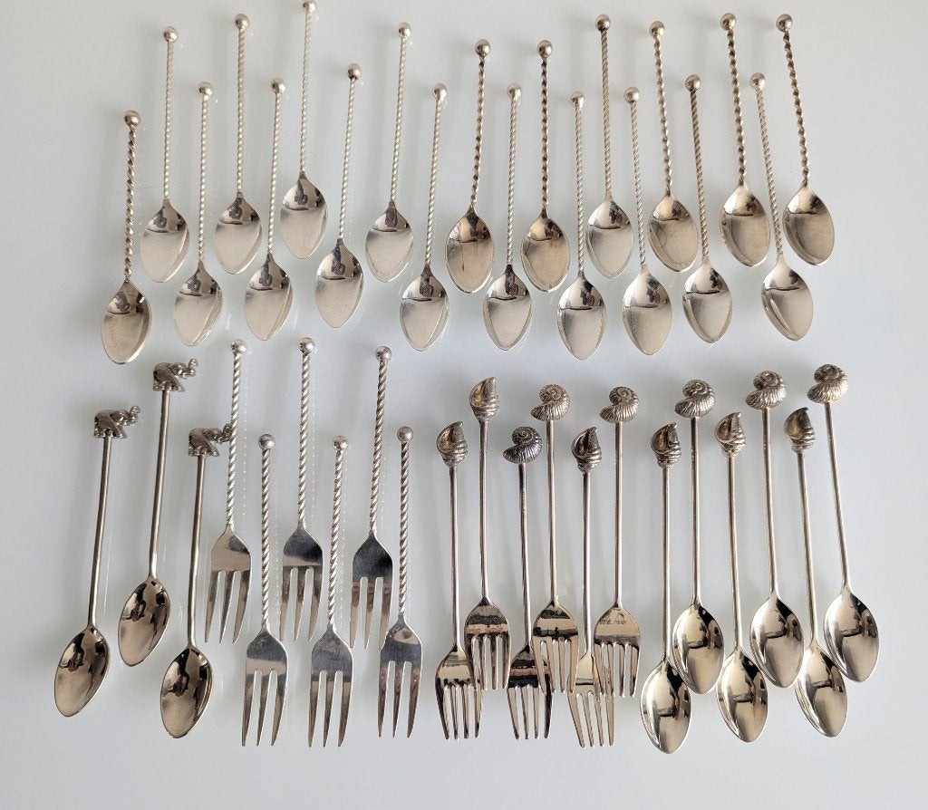 Verzilverde theelepels en vorkjes Schelpen Olifanten, Ophalen of Verzenden