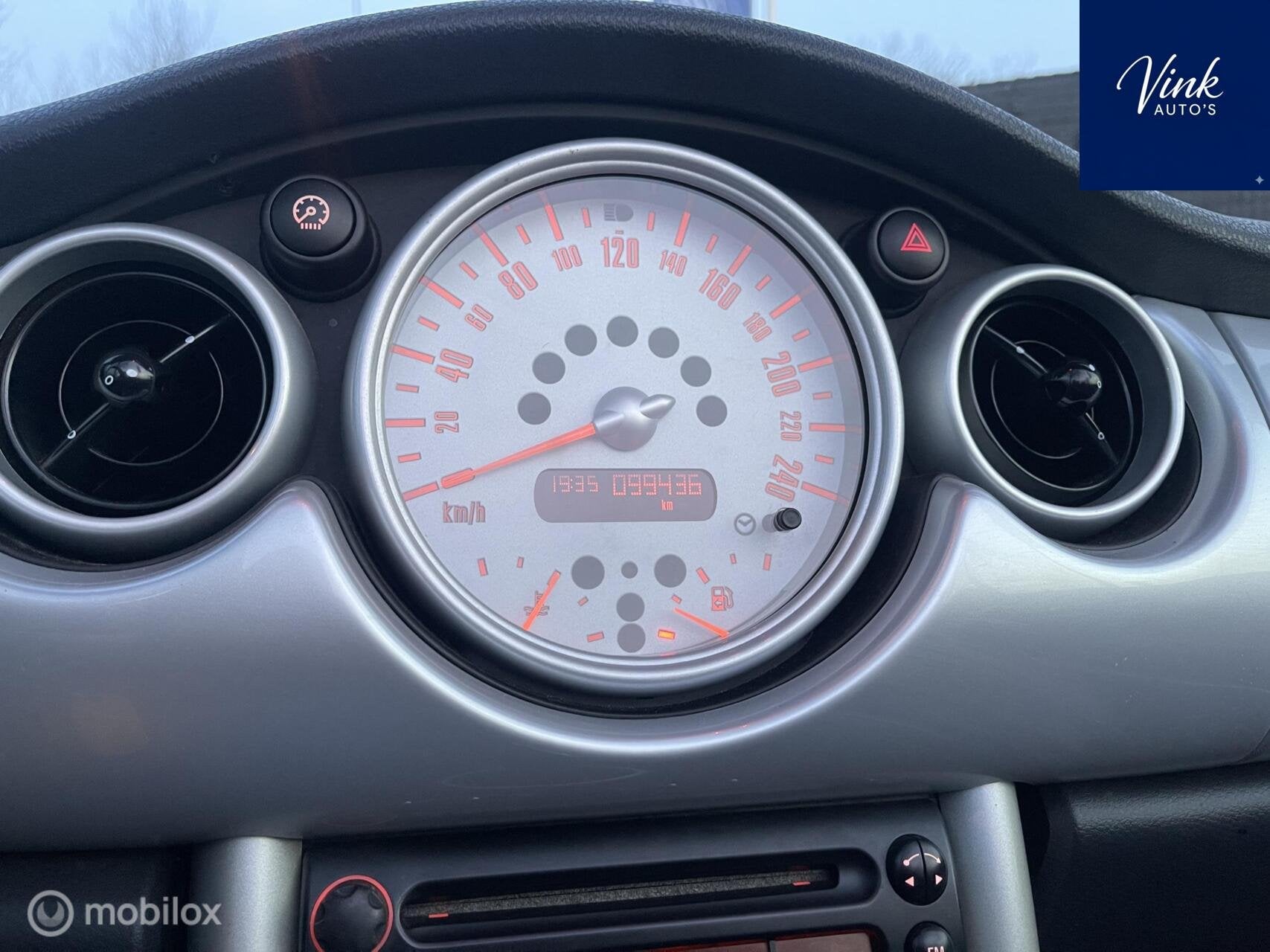 Foto 12 van Mini Cabrio 1.6 Cooper Chili CABRIO | APK 9-2027 | 99000 km!