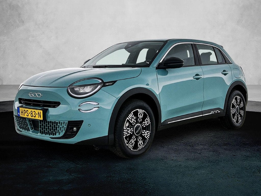 Fiat 600 Urban 110pk Hybrid Automaat | Navigatie | Camera ac, Auto's, Automaat, Gebruikt, 1199 cc, Bedrijf