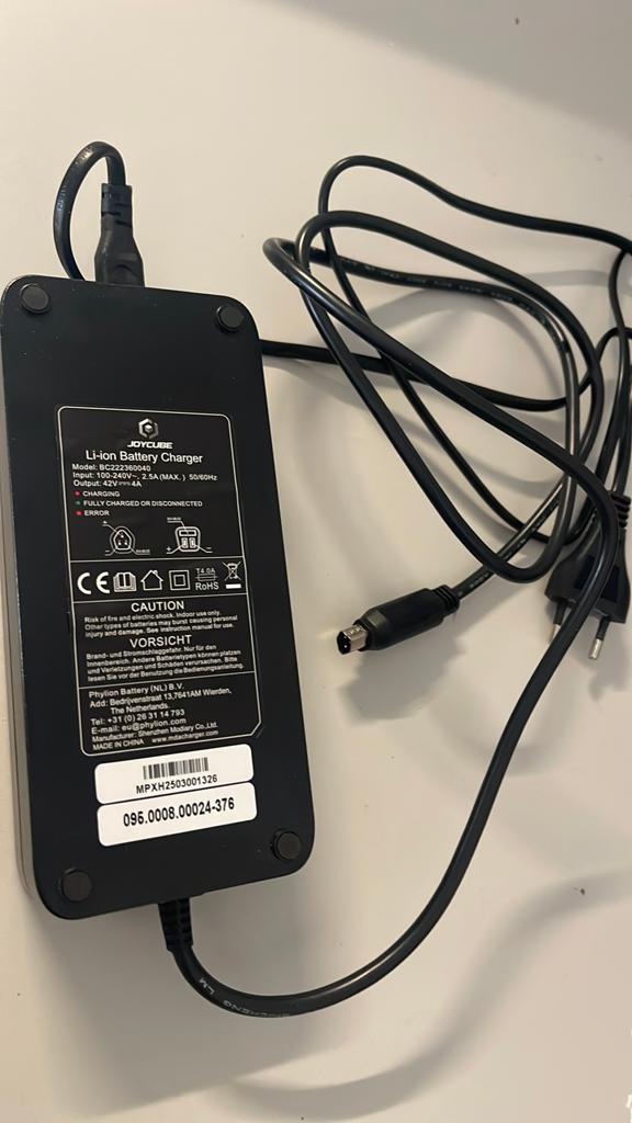 Nieuwe oplader elektrische fiets cortina, Ophalen, Nieuw, Cortina